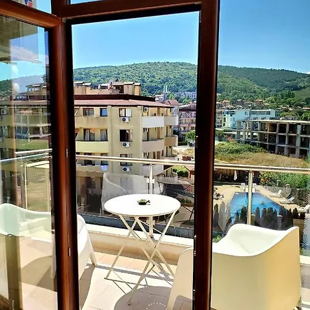 Tatyana Bonjour Apartment *